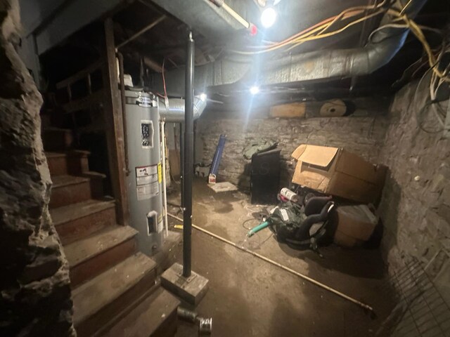 235 Oak St, Marion, OH 43302 - basement with electric water heater