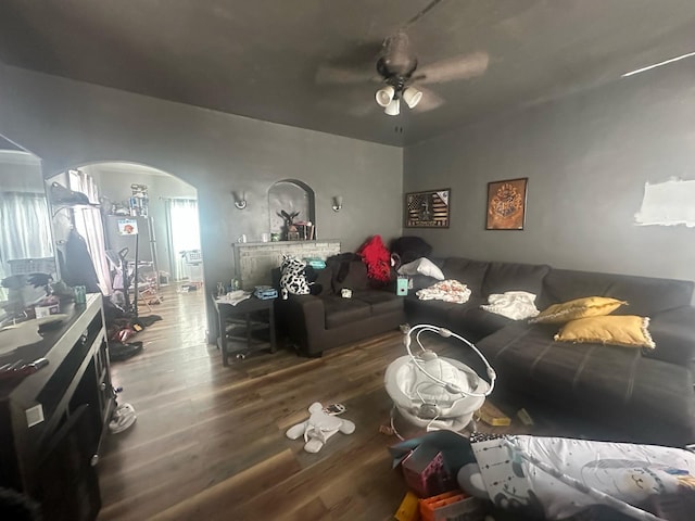 235 Oak St, Marion, OH 43302 - living room featuring hardwood / wood-style flooring and ceiling fan