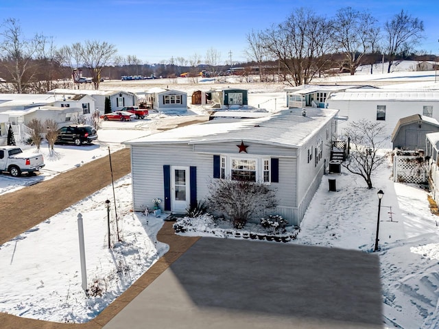 view of front of property with a residential view