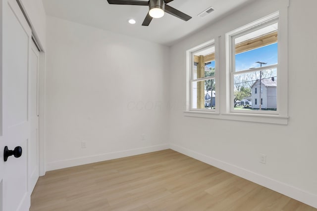 344 Buckingham St, Newark, OH 43055 - unfurnished bedroom with baseboards, light wood-style flooring, recessed lighting, a closet, and a ceiling fan