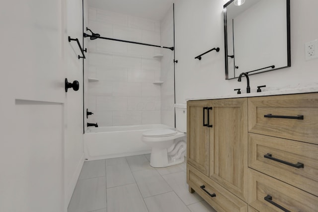 344 Buckingham St, Newark, OH 43055 - bathroom featuring toilet, vanity, shower / washtub combination, and baseboards
