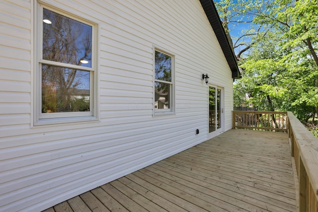 344 Buckingham St, Newark, OH 43055 - view of wooden terrace