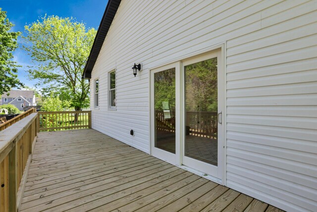 344 Buckingham St, Newark, OH 43055 - view of wooden terrace
