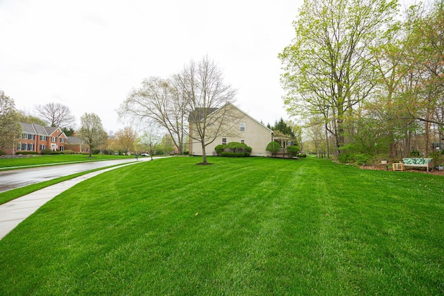 413 Ashmoore Cir E, Powell, OH 43065 - view of yard