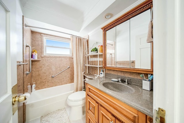 full bathroom featuring toilet, ornamental molding, shower / bath combo with shower curtain, and vanity