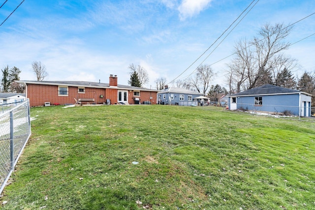 view of yard featuring a fenced backyard