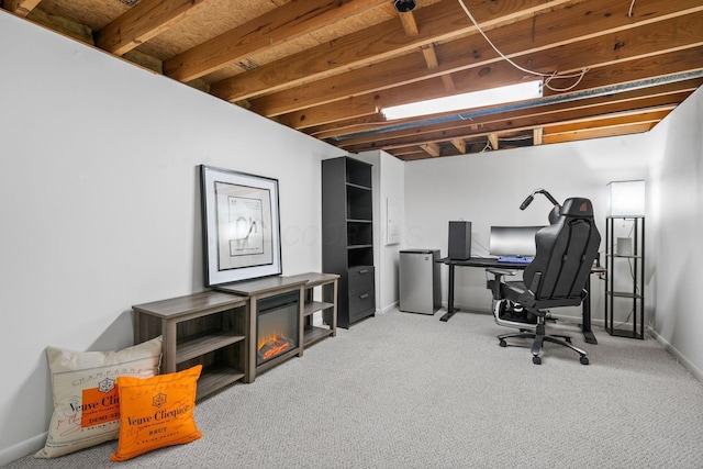 office area with carpet floors and baseboards