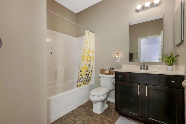 bathroom featuring baseboards, shower / tub combo with curtain, vanity, and toilet