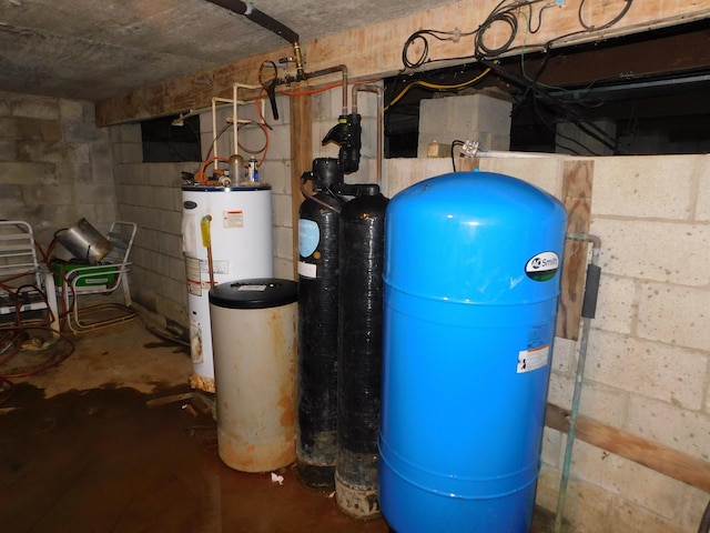 17916 Allen Center Rd, Marysville, OH 43040 - utility room featuring gas water heater