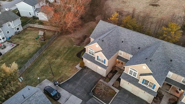 birds eye view of property featuring a residential view