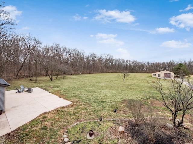 767 London Groveport Rd, Lockbourne, OH 43137 - view of yard with a patio