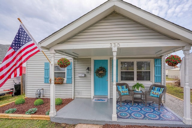 view of front of house featuring a porch