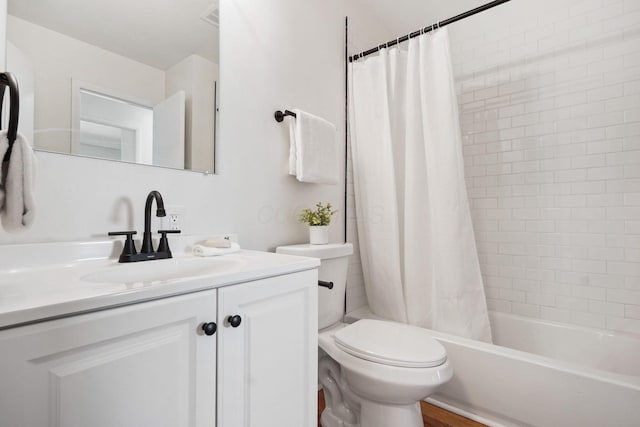 bathroom with shower / bathtub combination with curtain, visible vents, vanity, and toilet