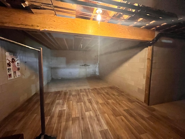1396 Spring Village Dr, Mansfield, OH 44906 - below grade area featuring wood finished floors