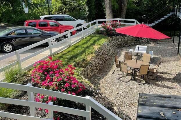 74 W Moler St, Columbus, OH 43207 - view of yard with fence