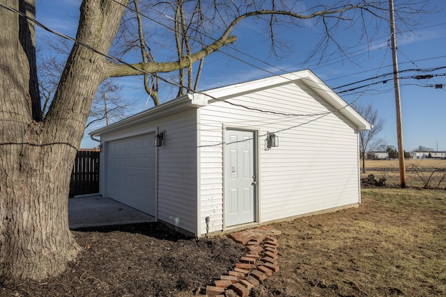 view of outdoor structure with an outdoor structure and fence