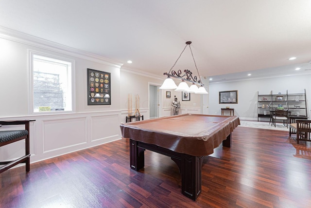 game room featuring dark wood-style flooring, recessed lighting, billiards, and crown molding