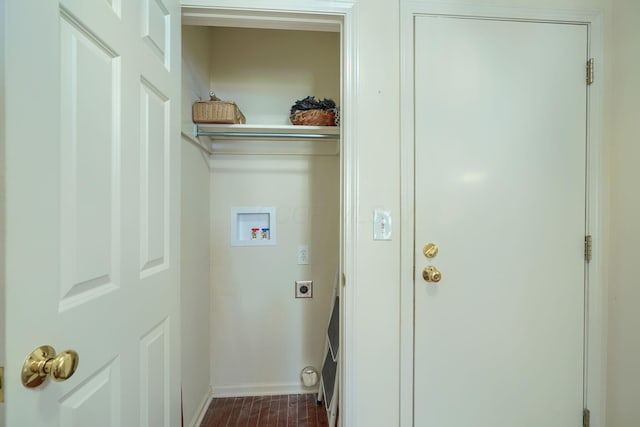 6922 Greensview Village Dr, Canal Winchester, OH 43110 - laundry area featuring hookup for an electric dryer, hookup for a washing machine, baseboards, and dark wood-style flooring
