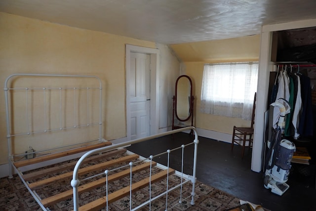 2930 County Road 184, Cardington, OH 43315 - bedroom featuring lofted ceiling and a closet