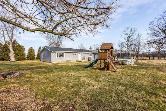 exterior space featuring a lawn