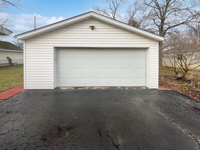 view of detached garage