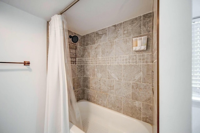 full bath with shower / bath combo with shower curtain