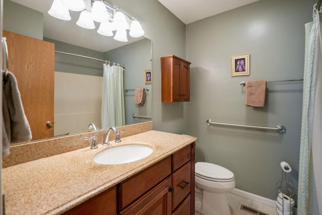 bathroom with baseboards, visible vents, a shower with shower curtain, toilet, and vanity