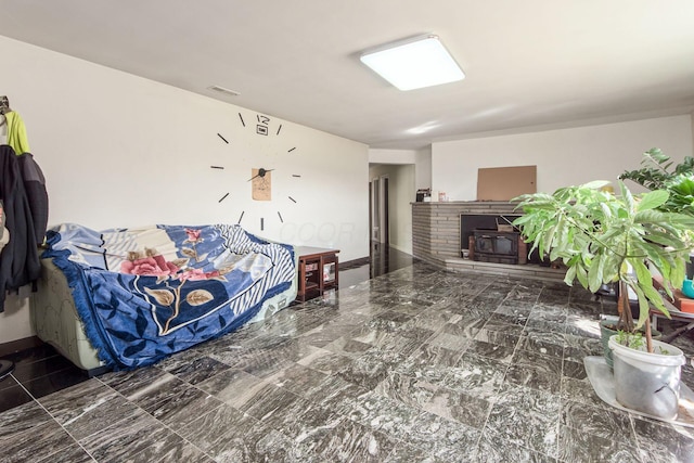 living room featuring visible vents and baseboards