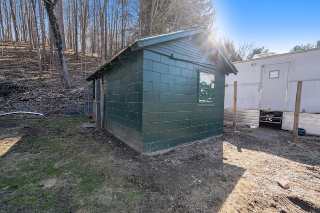 view of outdoor structure featuring an outdoor structure