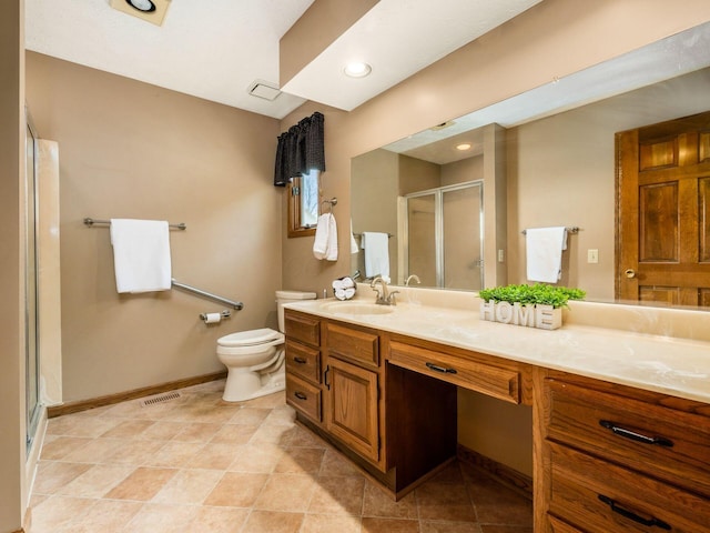 full bath featuring toilet, vanity, visible vents, baseboards, and a shower stall