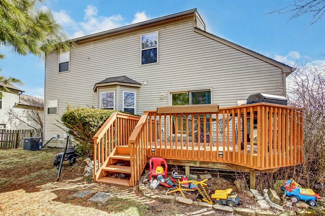 3093 Briar Ridge Rd, Columbus, OH 43232 - back of house with fence and a deck