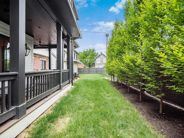 597 S 9th St, Columbus, OH 43206 - view of yard