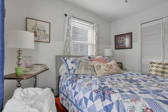 bedroom with a closet