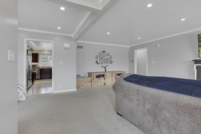 living room featuring light carpet, ornamental molding, visible vents, and recessed lighting