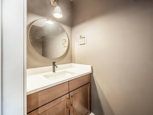 1093 Franklin Ave, Columbus, OH 43205 - bathroom with vanity