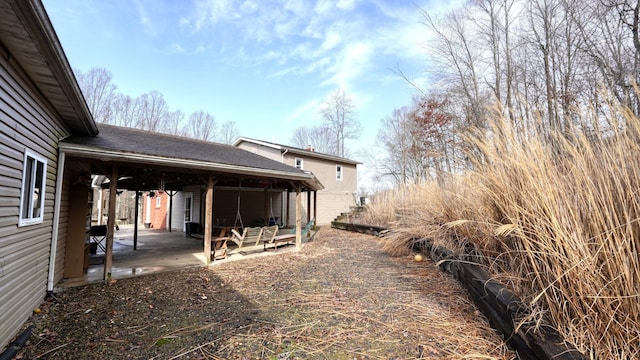 view of yard featuring a patio