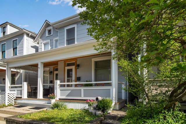 view of front of house with a porch