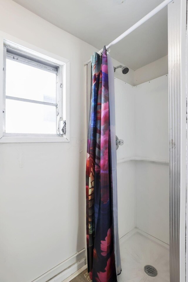 71 3rd St, Lancaster, OH 43130 - bathroom with a shower stall