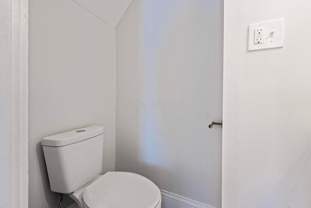 bathroom featuring toilet