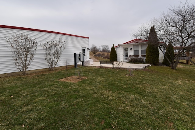 view of yard with a patio area