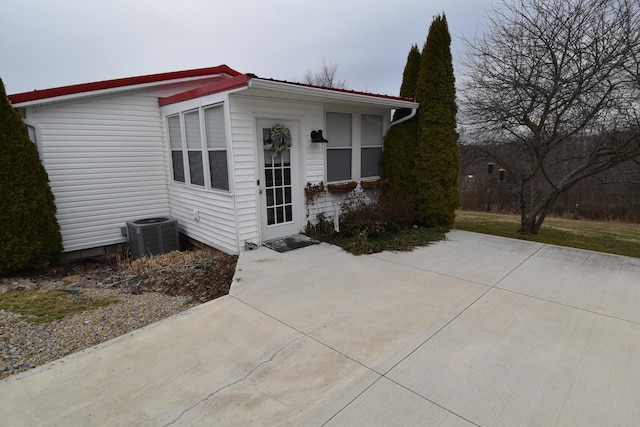 view of front of house featuring central AC unit