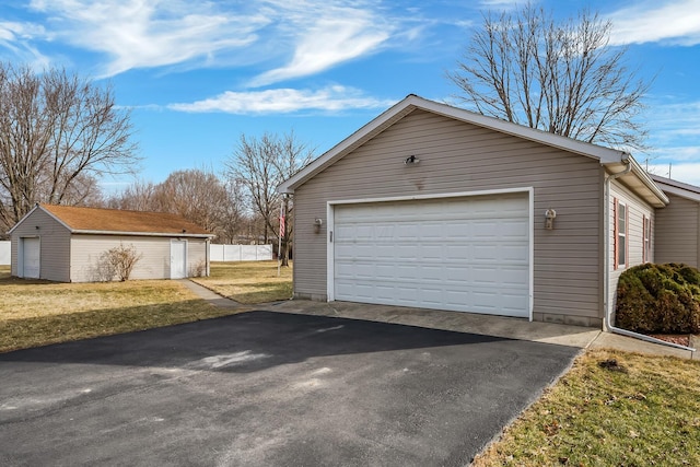 view of detached garage