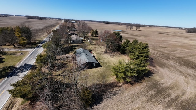 birds eye view of property featuring a rural view