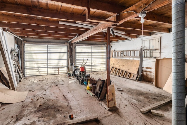 garage featuring a ceiling fan