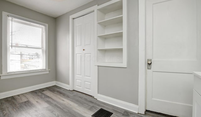 1151/1153 Heyl Ave, Columbus, OH 43206 - closet featuring visible vents