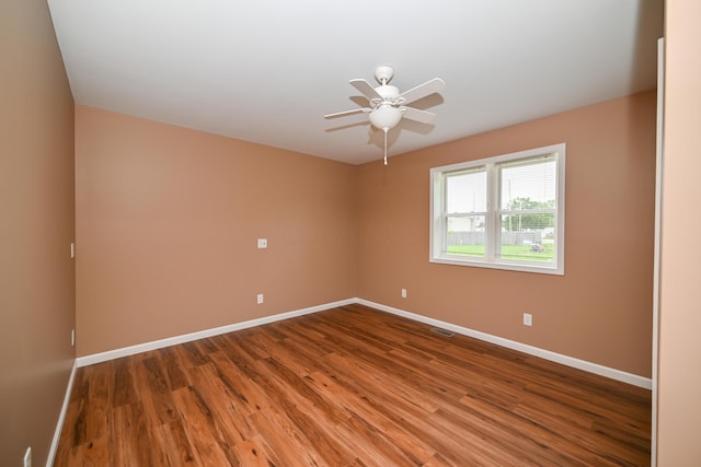 1025 Edison Ave, Marion, OH 43302 - spare room with wood finished floors and ceiling fan