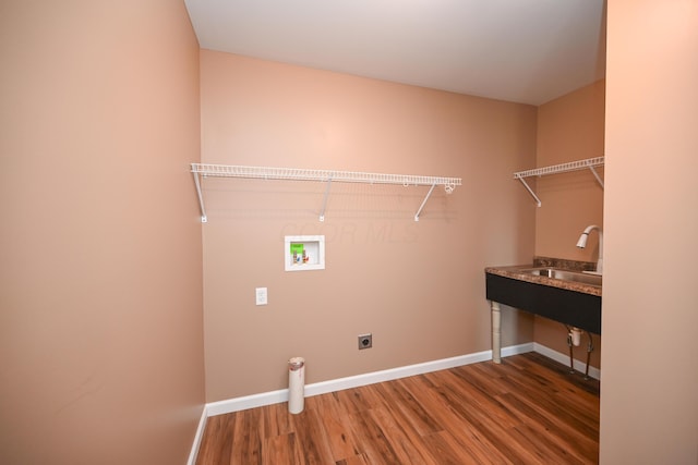 1025 Edison Ave, Marion, OH 43302 - laundry room with electric dryer hookup, wood finished floors, and washer hookup