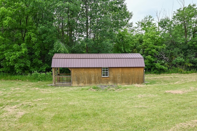 1025 Edison Ave, Marion, OH 43302 - view of outbuilding with a forest view