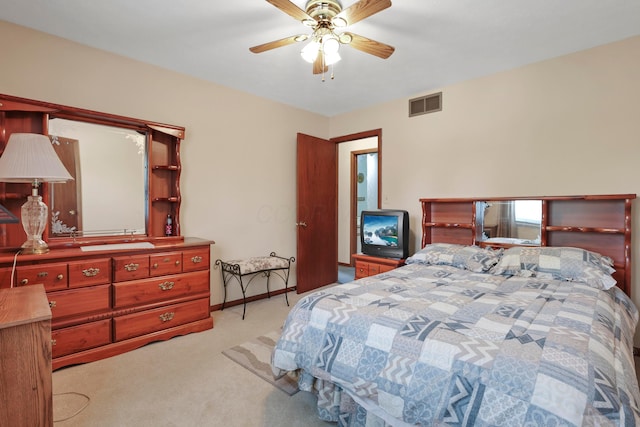 2639 Halleck Dr, Columbus, OH 43209 - bedroom with light colored carpet and a ceiling fan