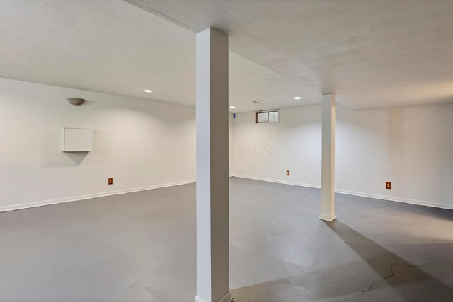 2639 Halleck Dr, Columbus, OH 43209 - finished basement with baseboards and recessed lighting